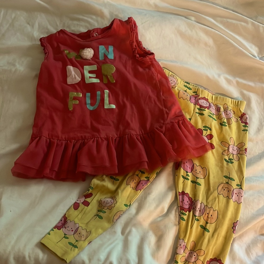 Cute summer outfit! Shirt size : 18 MOS , Pant size : 18 MOS!!☀️
